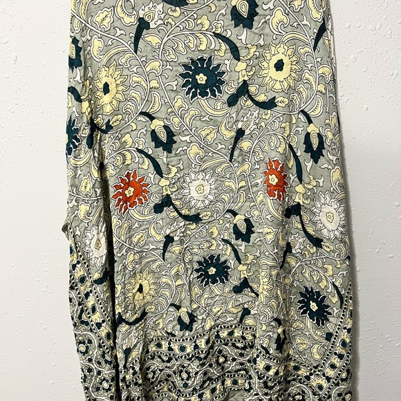 Free People Floral Patterned Kimono - Picture 4 of 7